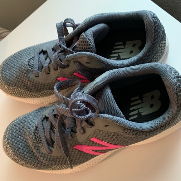 ✨3 for $25✨New Balance running shoes - Picture 10 of 12